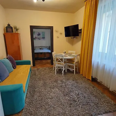 Saray Republicii Apartment