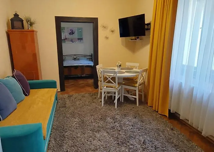 Saray Republicii Apartment
